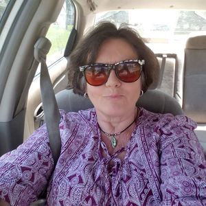 Meet your Posher, Marcia